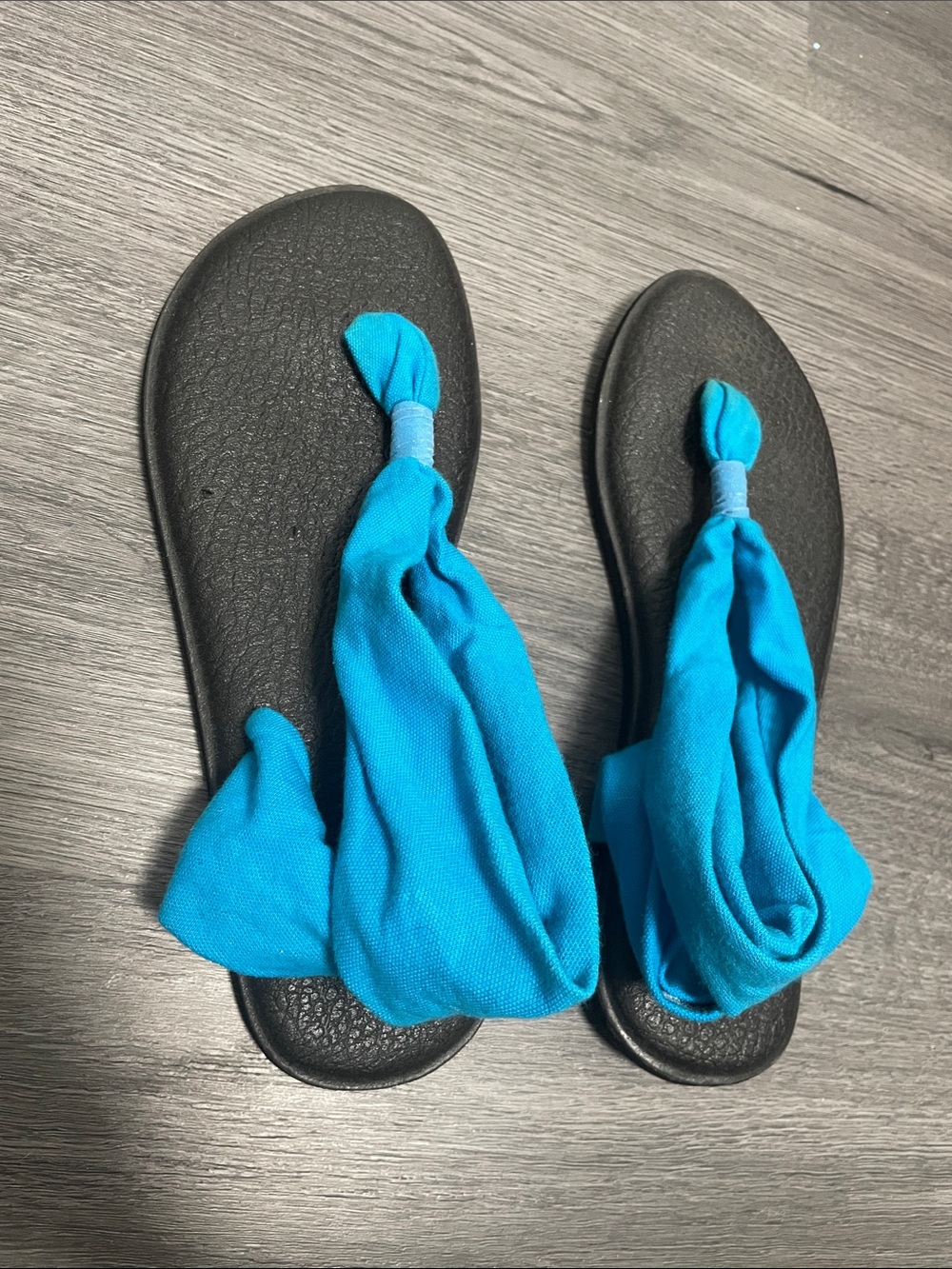 Sanuk yoga mat sandals